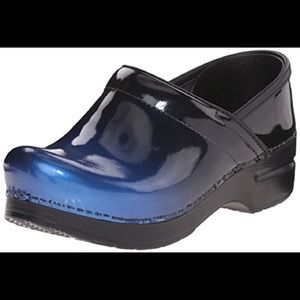 Dansko nursing clogs size 39